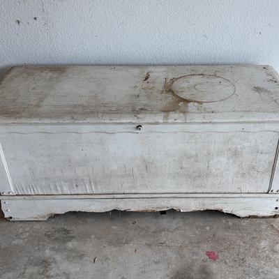 Lane Project Chest
