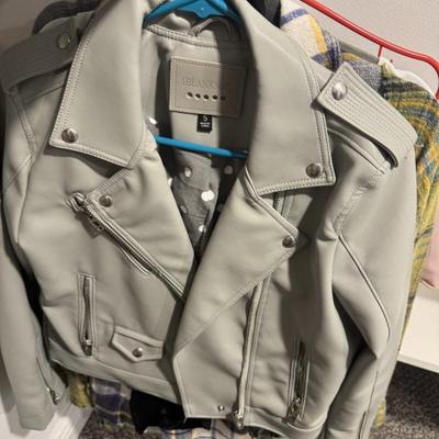 Sale Photo Thumbnail #151