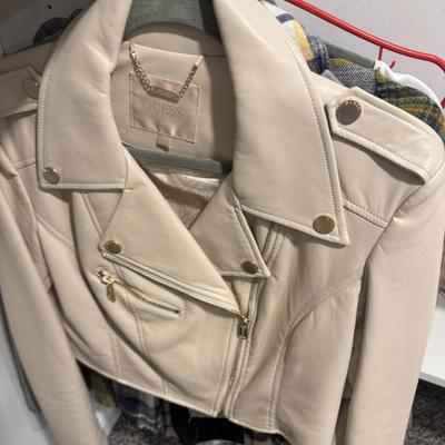 Sale Photo Thumbnail #155