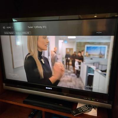SONY Bravia 40" TV W Remote