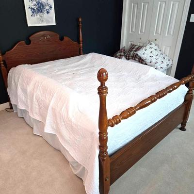 Vintage Wooden Queen Bed Furniture 