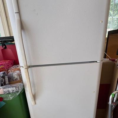 Kenmore Refrigerator/Freezer-White