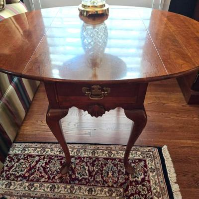Vintage Formal Drop Side End Table