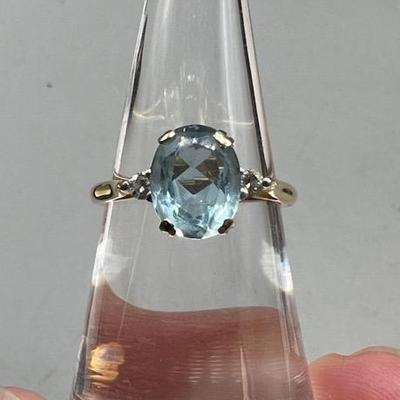 18k Gold Aquamarine And Diamond Ring