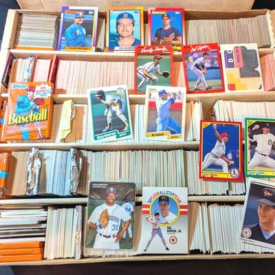 Box of Baseball Trading Cards incl. 1988, 1990 (incl. Sealed Packs)