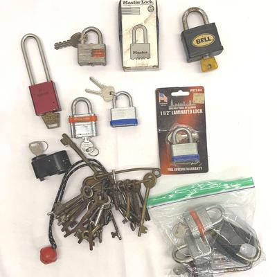 Padlocks & Vintage Skeleton Keys