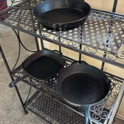 3 Cast Iron Pans