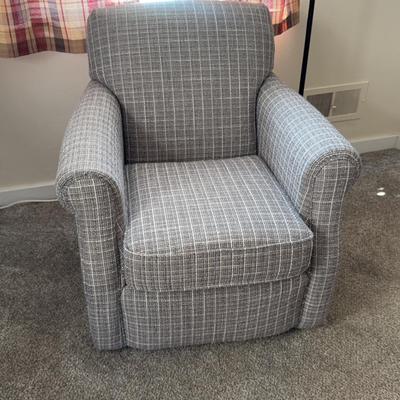 Small Flex steel Swivel Chair