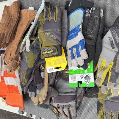  New And Gently Used Work And Winter Gloves 