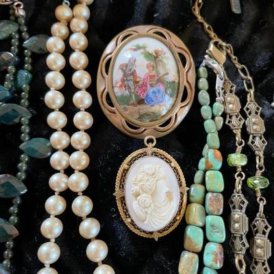Sale Photo Thumbnail #3