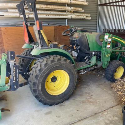 Sale Photo Thumbnail #175: Tractor  hmjohn Deere 
Taking bids 