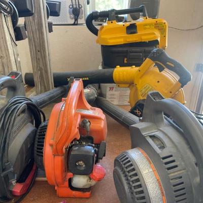 Sale Photo Thumbnail #80: Garage all great gardening tools 
