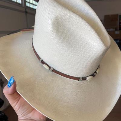 Sale Photo Thumbnail #118: Cowboy hat 