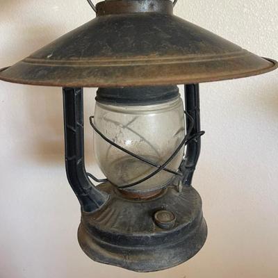 Sale Photo Thumbnail #152: Vintage lamps 
