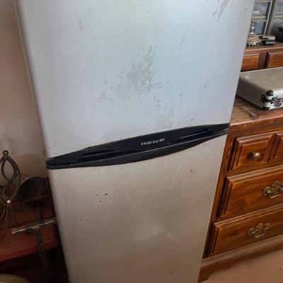 Sale Photo Thumbnail #142: Small fridge garage 