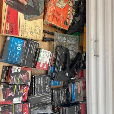 Sale Photo Thumbnail #125: Screws 