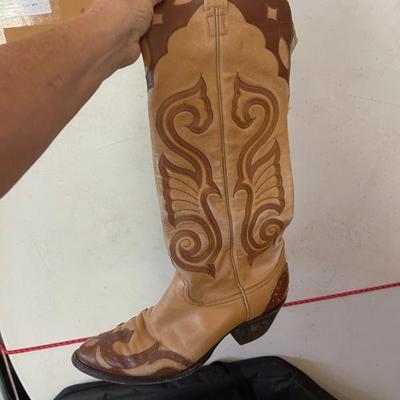 Sale Photo Thumbnail #159: Cool boots 