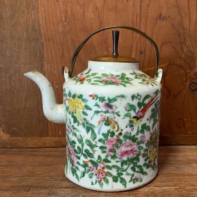 Chinese Porcelain Famille Rose Hand Painted Teapot Qing - Republic