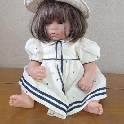 Vintage 2001 Lee Middleton by Reva Schick 22" Vinyl Doll