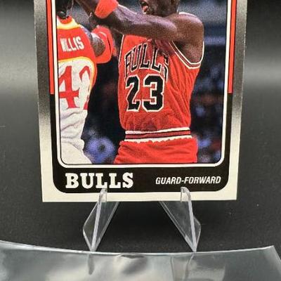 Sale Photo Thumbnail #106: 1988-89 Fleer Basketball Michael Jordan Card #17 Chicago Bulls

