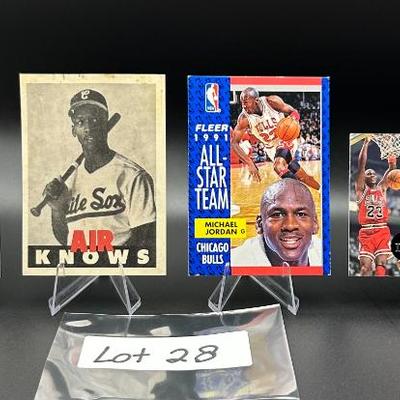 Sale Photo Thumbnail #29: (4) Michael Jordan Basketball Cards Chicago Bulls
