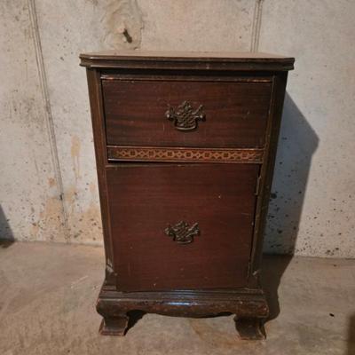 Mahogany night stand