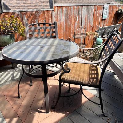 36” Dia Outdoor Glass Table Top & W Metal Chairs 
