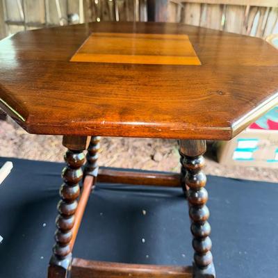 Twisty Side Table 