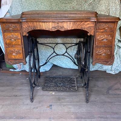 Singer Sewing Machine