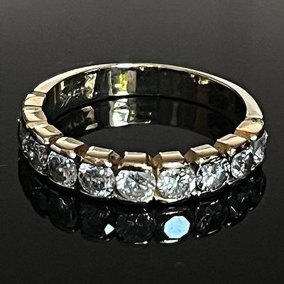 14K Yellow Gold 10 Diamond Ring 