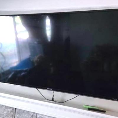 55" Hitachi Roku TV