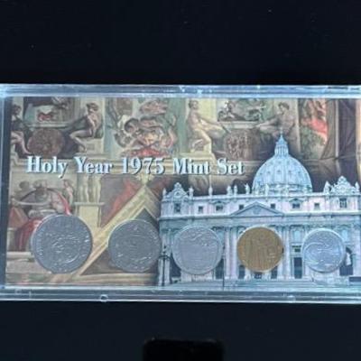 1975 Holy Year Mint Set