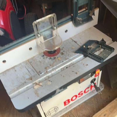Bosch Cabinet-Style Router Table