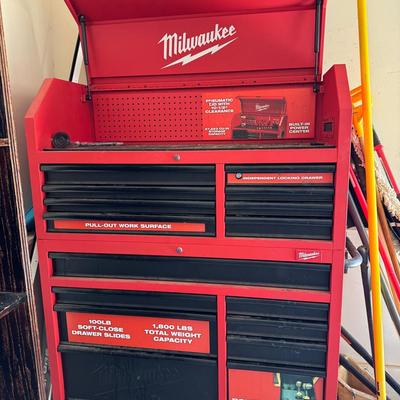 Milwaukee Rolling Tool Chest with Power Strip, Work Surface & Locking Drawers