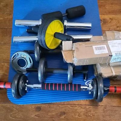 Adjustable Dumbbell Set with Barbell Connector, Ab Wheel & Accessories