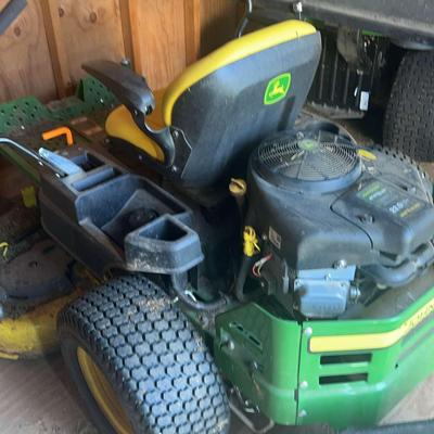 John Deere Riding Zero Turn Lawn Mower