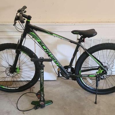 Schwinn Boundary Mountain Bike with Pump