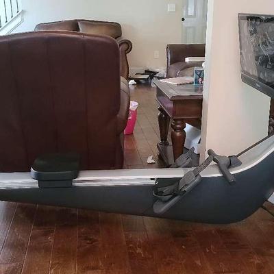 Smart Hydrow Rowing Machine with Touchscreen Display