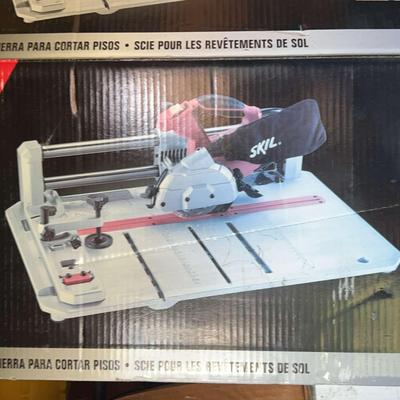 SKIL 7.0A Flooring Saw with Guide Rail System