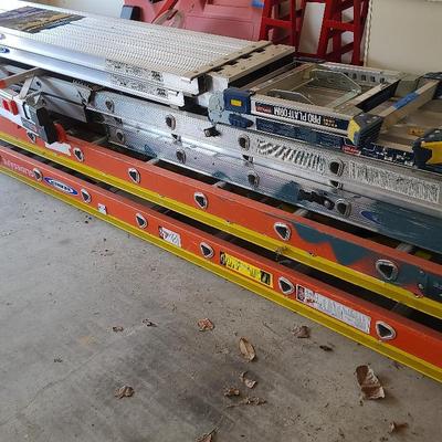 Werner Glidesafe 32' Ladder 