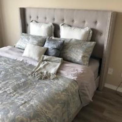Vera Wang King Bedding