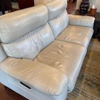 Motorized recliner with USB