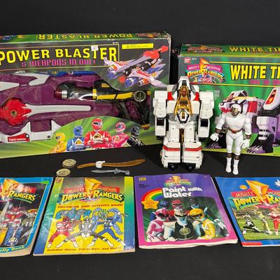 Vintage Mighty Morphin Power Rangers Collectibles Lot – 1994 White Tigerzord, 1995 Power Blaster Set
