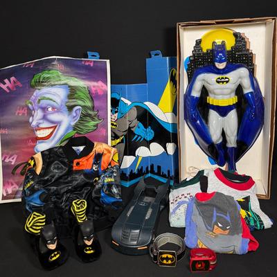 Ultimate Vintage Batman Collectibles Lot – Rare 1992 Light-Up Wall Sculpture + 80s-90s Memorabilia!
