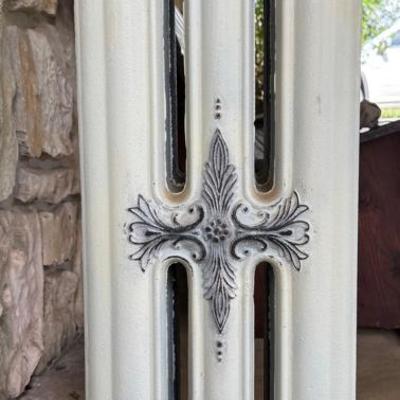 Stunning Radiator… Distinctive, Stylish, Heavy, And Very Collectible… This Is A Nice One!