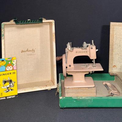 Vintage 1955 Singer Sewhandy Model 20 Mini Sewing Machine with Original Case