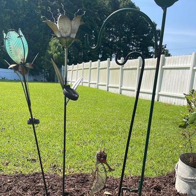 Small Shepherds Hooks (2) + Lawn Decor (3)