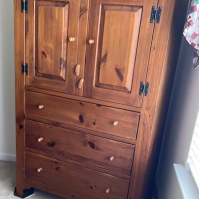 Ethan Allen 'Country Craftsman' Armoire