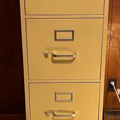 Metal 4-Drawer Filing Cabinet 