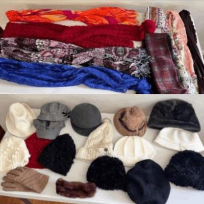 Oscar De La Renta Scarf, Scarves, Hats & Gloves